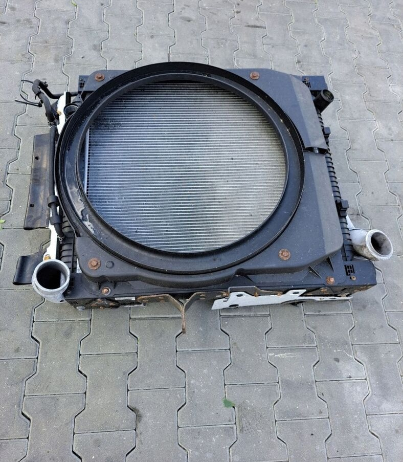 Behr KOMPLET CHŁODNICA VOLVO FE RENAULT PREMIUM DXI 7 - Hladilnik motorja za Tovornjak: slika 1 Behr KOMPLET CHŁODNICA VOLVO FE RENAULT PREMIUM DXI 7 - Hladilnik motorja za Tovornjak: slika 1