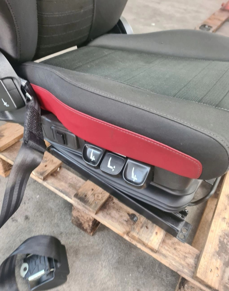 Sedež FOTEL PASAŻERA PRAWY PNEUMATYCZNY NISKA PODSTAWA VOLVO FH 4 FM 4: slika 6