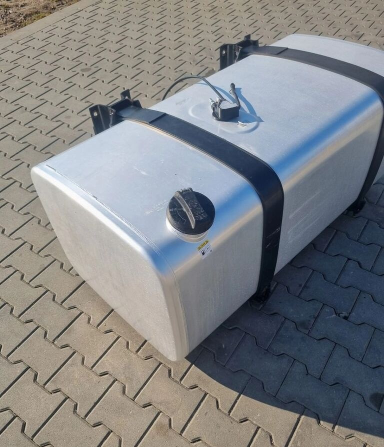 Ford F-MAX CARGO GC46 Ford F-MAX CARGO - Rezervoar za gorivo za Tovornjak: slika 3 Ford F-MAX CARGO GC46 Ford F-MAX CARGO - Rezervoar za gorivo za Tovornjak: slika 3