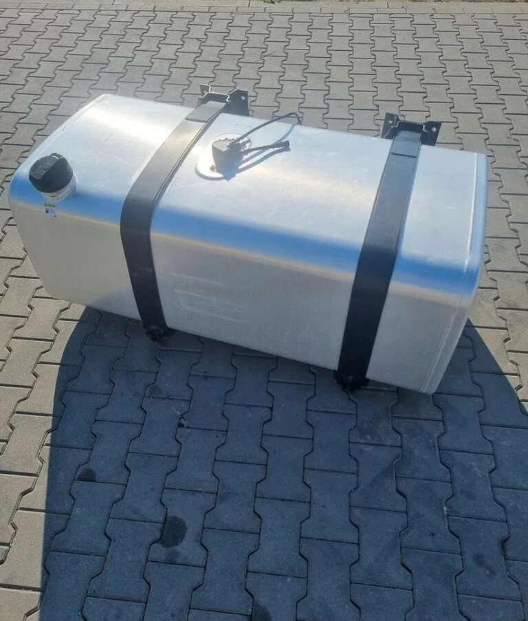 Ford F-MAX CARGO GC46 Ford F-MAX CARGO - Rezervoar za gorivo za Tovornjak: slika 1 Ford F-MAX CARGO GC46 Ford F-MAX CARGO - Rezervoar za gorivo za Tovornjak: slika 1