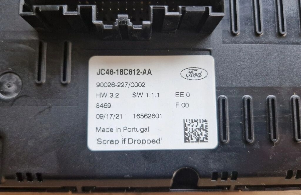 Ford F-MAX JC46-18C612-AA Ford F-MAX - Armaturna plošča za Tovornjak: slika 2 Ford F-MAX JC46-18C612-AA Ford F-MAX - Armaturna plošča za Tovornjak: slika 2