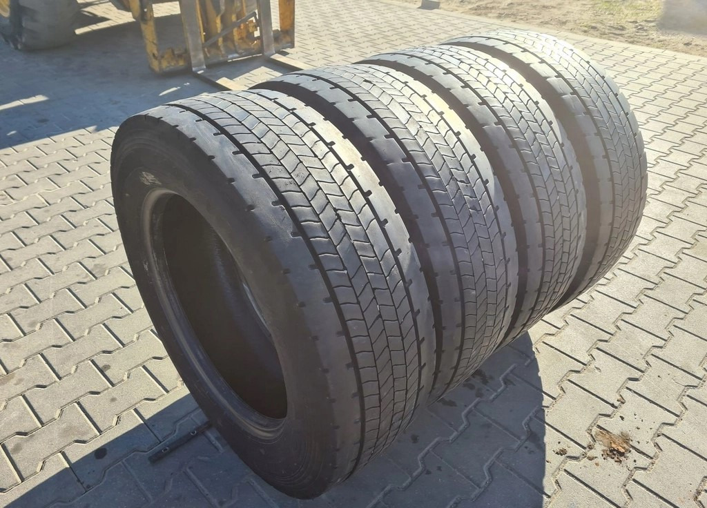GOODYEAR TYŁ FUELMAX D 295/60 R 22.5 4 szt. stalowe - Gume in platišča: slika 2 GOODYEAR TYŁ FUELMAX D 295/60 R 22.5 4 szt. stalowe - Gume in platišča: slika 2