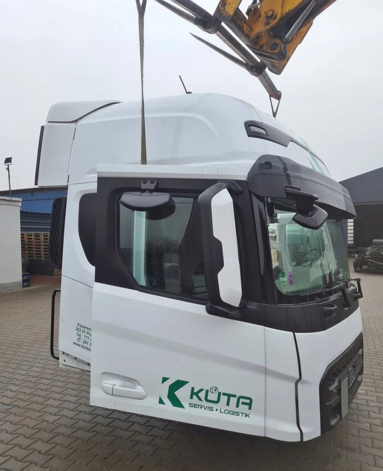 KOMPLETNA FORD F-MAX TRUCKS CARGO 500 - Kabina: slika 3 KOMPLETNA FORD F-MAX TRUCKS CARGO 500 - Kabina: slika 3