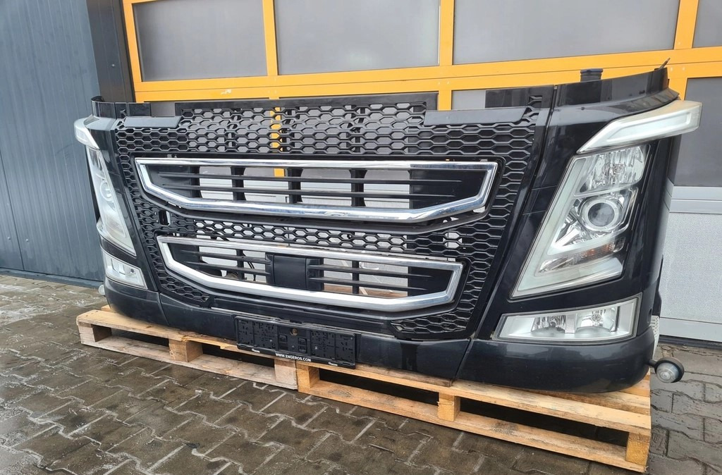 KOMPLETNY PRZÓD LAMPA XENON ATRAPA GRILL ZDERZAK VOLVO FH 4 FH 16 EURO 6 - Odbijač: slika 4 KOMPLETNY PRZÓD LAMPA XENON ATRAPA GRILL ZDERZAK VOLVO FH 4 FH 16 EURO 6 - Odbijač: slika 4