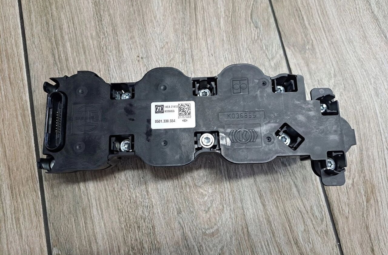 MODUŁ BLOK ELEKTRONIKA WYBIERAKA SKRZYNI BIEGÓW ZF TRAXON 0501.330.554 ZF TRAXON - Transmission za Tovornjak: slika 3 MODUŁ BLOK ELEKTRONIKA WYBIERAKA SKRZYNI BIEGÓW ZF TRAXON 0501.330.554 ZF TRAXON - Transmission za Tovornjak: slika 3