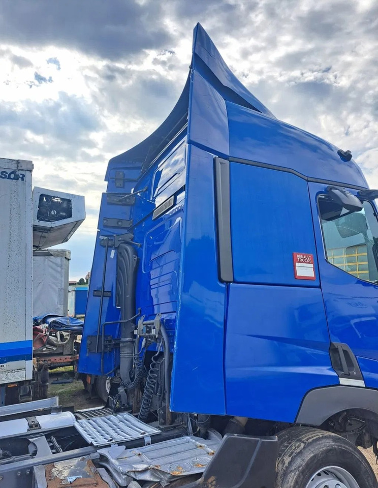 OWIEWKI KABINY KOMPLET RENAULT GAMA T RANGE - Aerodinamika/ Spojler: slika 1 OWIEWKI KABINY KOMPLET RENAULT GAMA T RANGE - Aerodinamika/ Spojler: slika 1