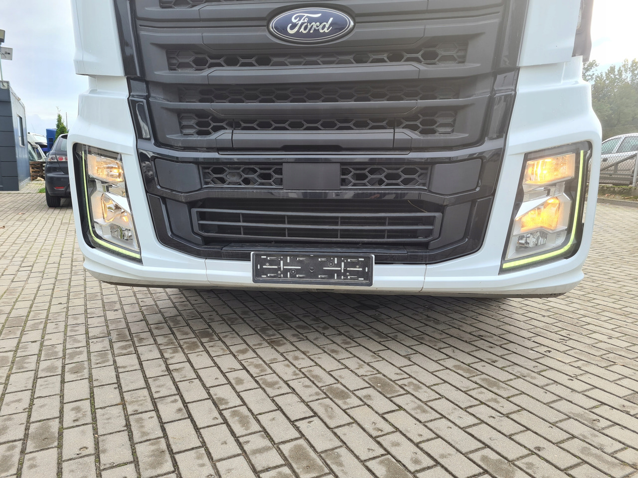 PRZÓD KOMPLETNY LAMPA GRILL ATRAPA BELKA FORD F-MAX 500 TRUCKS - Odbijač: slika 1 PRZÓD KOMPLETNY LAMPA GRILL ATRAPA BELKA FORD F-MAX 500 TRUCKS - Odbijač: slika 1