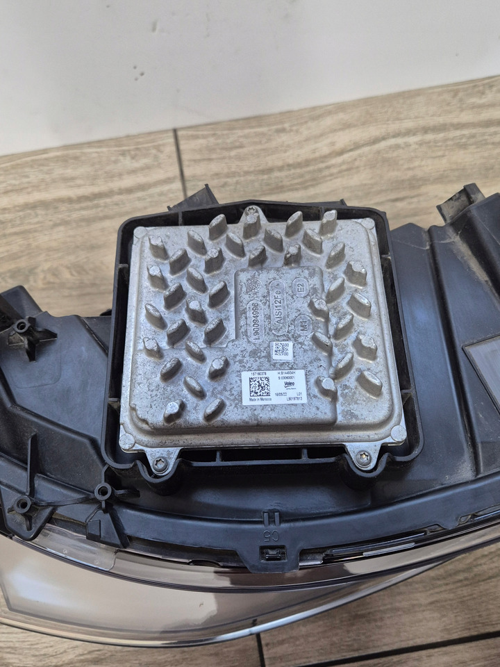 RENAULT REFLEKTOR LAMPA RENAULT RANGE T GAMA T EVOLUTION EVO LED LEWA - Žarometi za Tovornjak: slika 5 RENAULT REFLEKTOR LAMPA RENAULT RANGE T GAMA T EVOLUTION EVO LED LEWA - Žarometi za Tovornjak: slika 5