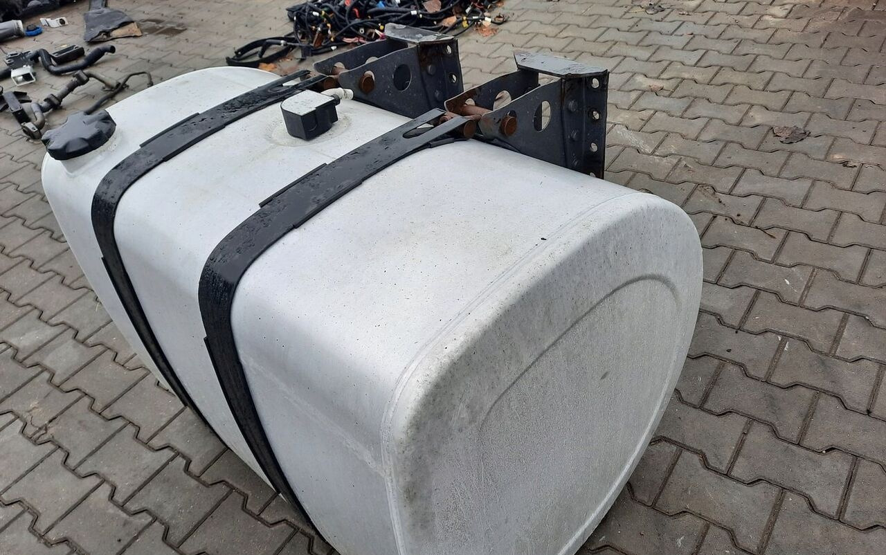 Renault ZBIORNIK PALIWA RENAULT GAMA RANGE T 100/70/70 21516447 - Rezervoar za gorivo za Tovornjak: slika 3 Renault ZBIORNIK PALIWA RENAULT GAMA RANGE T 100/70/70 21516447 - Rezervoar za gorivo za Tovornjak: slika 3