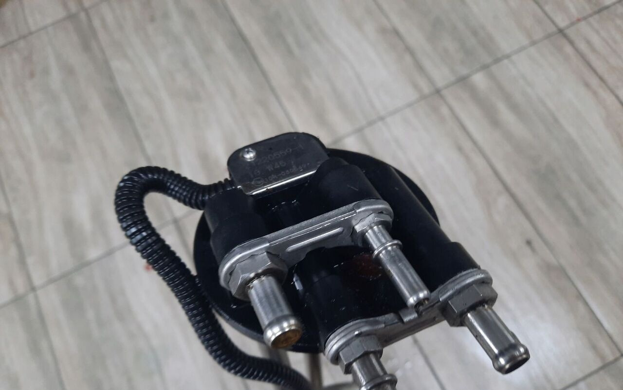 SMOK ADBLUE AD BLUE 1 Volvo FH FMX RENAULT DXI - Izpušni sistem za Tovornjak: slika 2 SMOK ADBLUE AD BLUE 1 Volvo FH FMX RENAULT DXI - Izpušni sistem za Tovornjak: slika 2