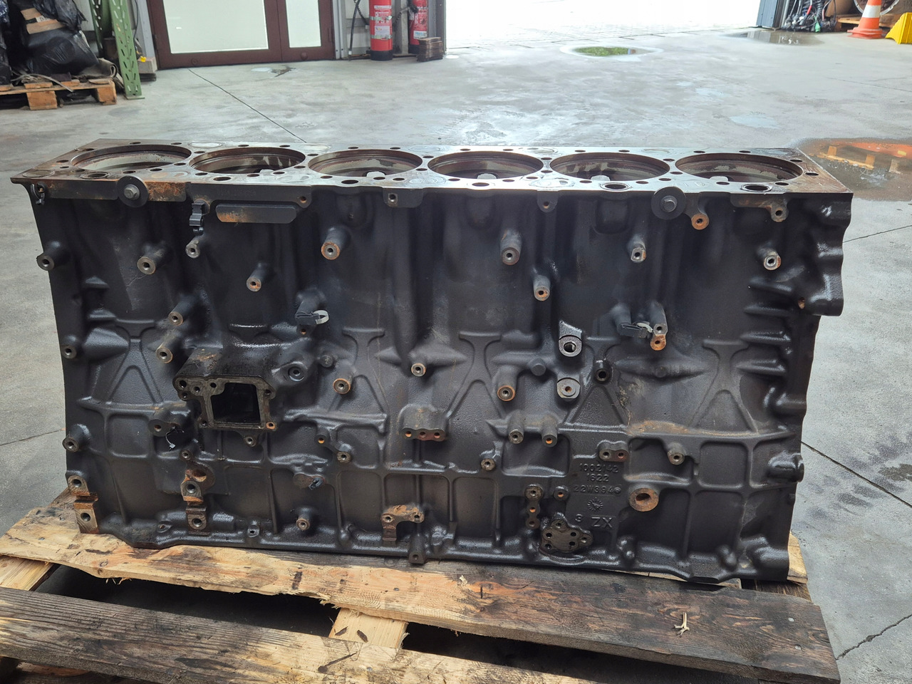 VOLVO BLOK SILNIKA RENAULT GAMA RANGE T EVO TURBOCOMPOUND VOLVO FH 5 D13K 2226825 K8 - Blok cilindra za Tovornjak: slika 2 VOLVO BLOK SILNIKA RENAULT GAMA RANGE T EVO TURBOCOMPOUND VOLVO FH 5 D13K 2226825 K8 - Blok cilindra za Tovornjak: slika 2