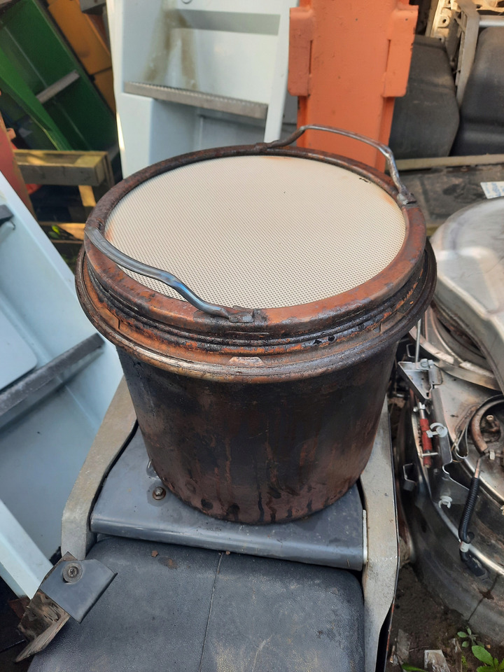 VOLVO FILTR WKŁAD DPF RENAULT GAMA T RANGE VOLVO FH 4 - Katalizator za Tovornjak: slika 1 VOLVO FILTR WKŁAD DPF RENAULT GAMA T RANGE VOLVO FH 4 - Katalizator za Tovornjak: slika 1