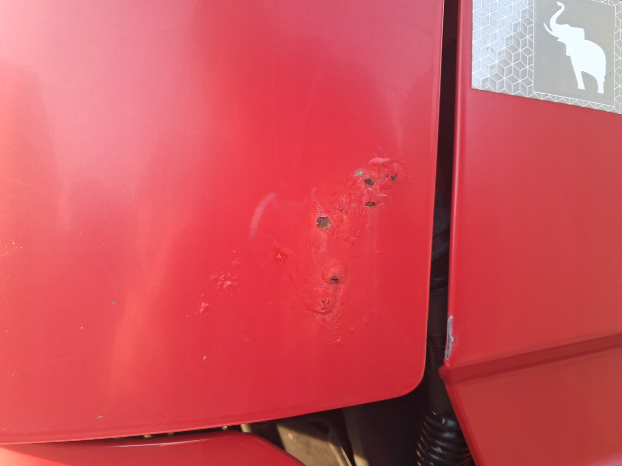 VOLVO MASKA KOMPLETNA GÓRNA ATRAPA KABINY VOLVO FM 4 FMX EURO 6 - Pokrov motorja za Tovornjak: slika 3 VOLVO MASKA KOMPLETNA GÓRNA ATRAPA KABINY VOLVO FM 4 FMX EURO 6 - Pokrov motorja za Tovornjak: slika 3