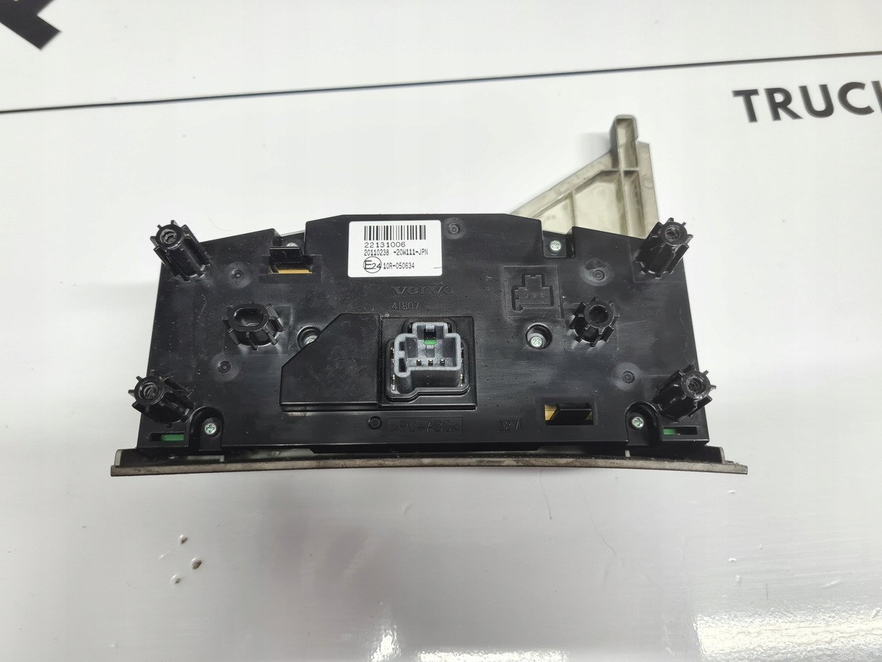 VOLVO PANEL NAWIEWU OGRZEWANIA KLIMATYZACJI VOLVO FH 4 - Ogrevanje/ Prezračevanje za Tovornjak: slika 3 VOLVO PANEL NAWIEWU OGRZEWANIA KLIMATYZACJI VOLVO FH 4 - Ogrevanje/ Prezračevanje za Tovornjak: slika 3