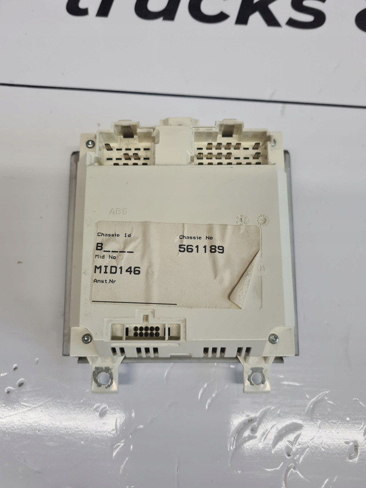 VOLVO PANEL NAWIEWU OGRZEWANIA KLIMATYZACJI VOLVO FH FM 9 13 LIFT - Ogrevanje/ Prezračevanje za Tovornjak: slika 3 VOLVO PANEL NAWIEWU OGRZEWANIA KLIMATYZACJI VOLVO FH FM 9 13 LIFT - Ogrevanje/ Prezračevanje za Tovornjak: slika 3