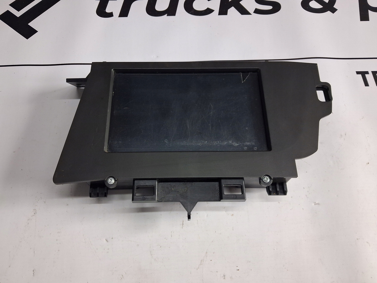 VOLVO WYŚWIETLACZ PANEL RADIA NAWIGACJI VOLVO FH 4 FH 16 EURO 6 23160213 - Navigacijski sistem za Tovornjak: slika 2 VOLVO WYŚWIETLACZ PANEL RADIA NAWIGACJI VOLVO FH 4 FH 16 EURO 6 23160213 - Navigacijski sistem za Tovornjak: slika 2