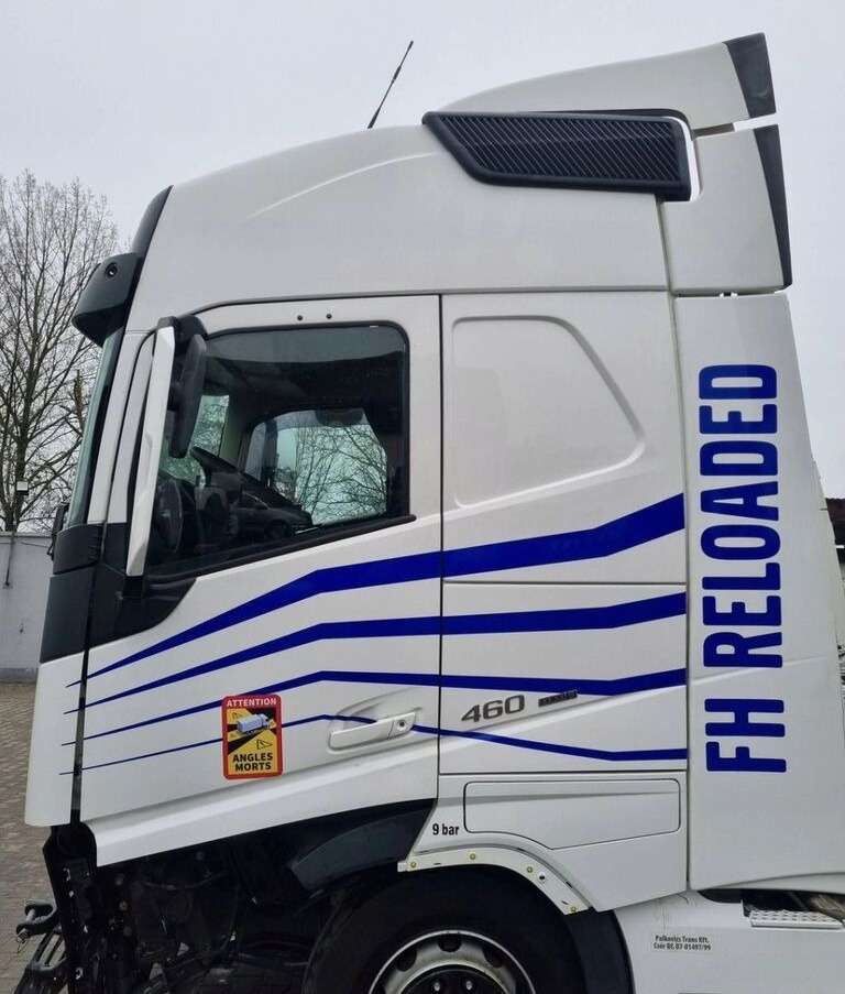 Volvo-ABG VOLVO FH 4 EURO 6 GLOBETROTTER 2018 ROK Volvo VOLVO FH 4 EURO 6 GLOBETROTTER 2018 ROK - Kabina za Tovornjak: slika 1 Volvo-ABG VOLVO FH 4 EURO 6 GLOBETROTTER 2018 ROK Volvo VOLVO FH 4 EURO 6 GLOBETROTTER 2018 ROK - Kabina za Tovornjak: slika 1
