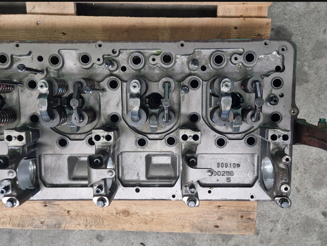 Volvo GŁOWICA SILNIKA FH 16 D16K EURO 6 Volvo VOLVO FH 16 D16K EURO 6 22184000 154511429 - Glava motorja za Tovornjak: slika 4 Volvo GŁOWICA SILNIKA FH 16 D16K EURO 6 Volvo VOLVO FH 16 D16K EURO 6 22184000 154511429 - Glava motorja za Tovornjak: slika 4