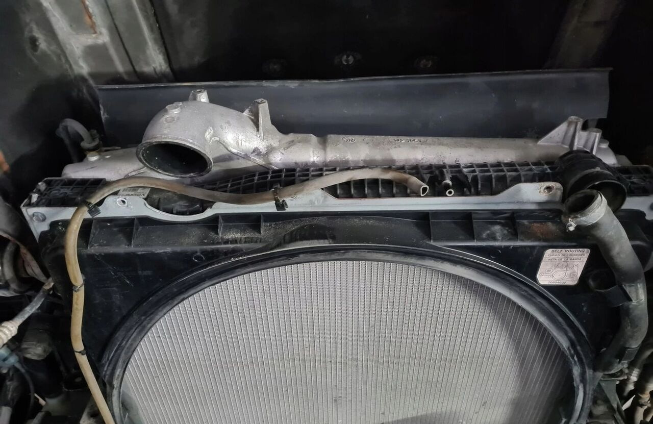 Volvo KOMPLET CHŁODNIC FH 16 EURO 6 D16K Volvo VOLVO FH 16 EURO 6 D16K - Vmesni hladilnik za Tovornjak: slika 3 Volvo KOMPLET CHŁODNIC FH 16 EURO 6 D16K Volvo VOLVO FH 16 EURO 6 D16K - Vmesni hladilnik za Tovornjak: slika 3