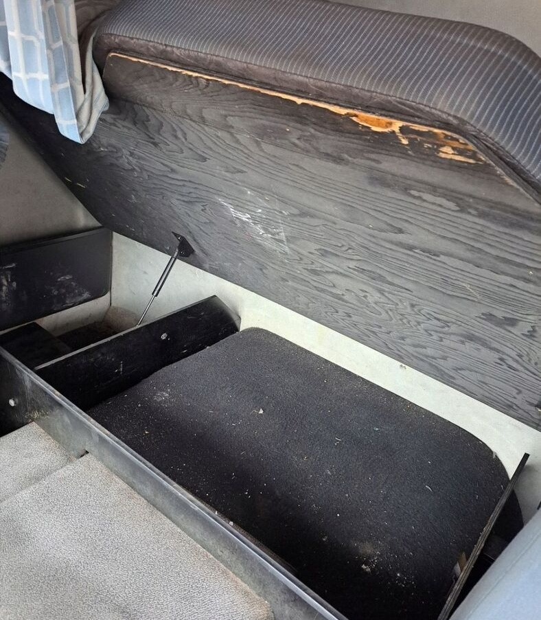 Volvo ŁÓŻKO DOLNE MATERAC STELAŻ VOLVO FE KOMPLETNE - Sedež za Tovornjak: slika 3 Volvo ŁÓŻKO DOLNE MATERAC STELAŻ VOLVO FE KOMPLETNE - Sedež za Tovornjak: slika 3