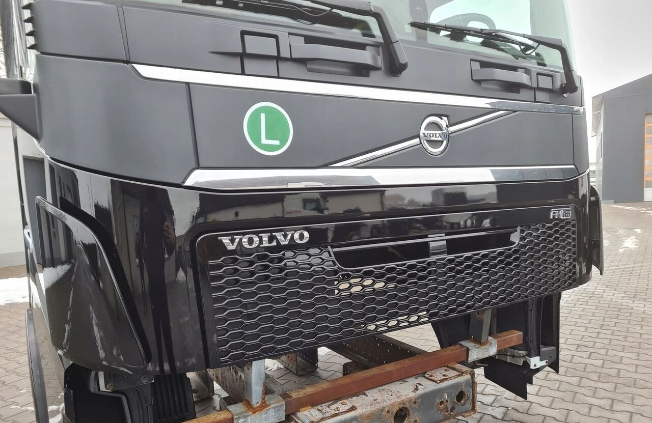 Volvo MASKA KOMPLETNA GÓRNA ATRAPA KABINY FH 16 EURO 6 Volvo VOLVO FH 16 EURO 6 - Odbijač za Tovornjak: slika 1 Volvo MASKA KOMPLETNA GÓRNA ATRAPA KABINY FH 16 EURO 6 Volvo VOLVO FH 16 EURO 6 - Odbijač za Tovornjak: slika 1