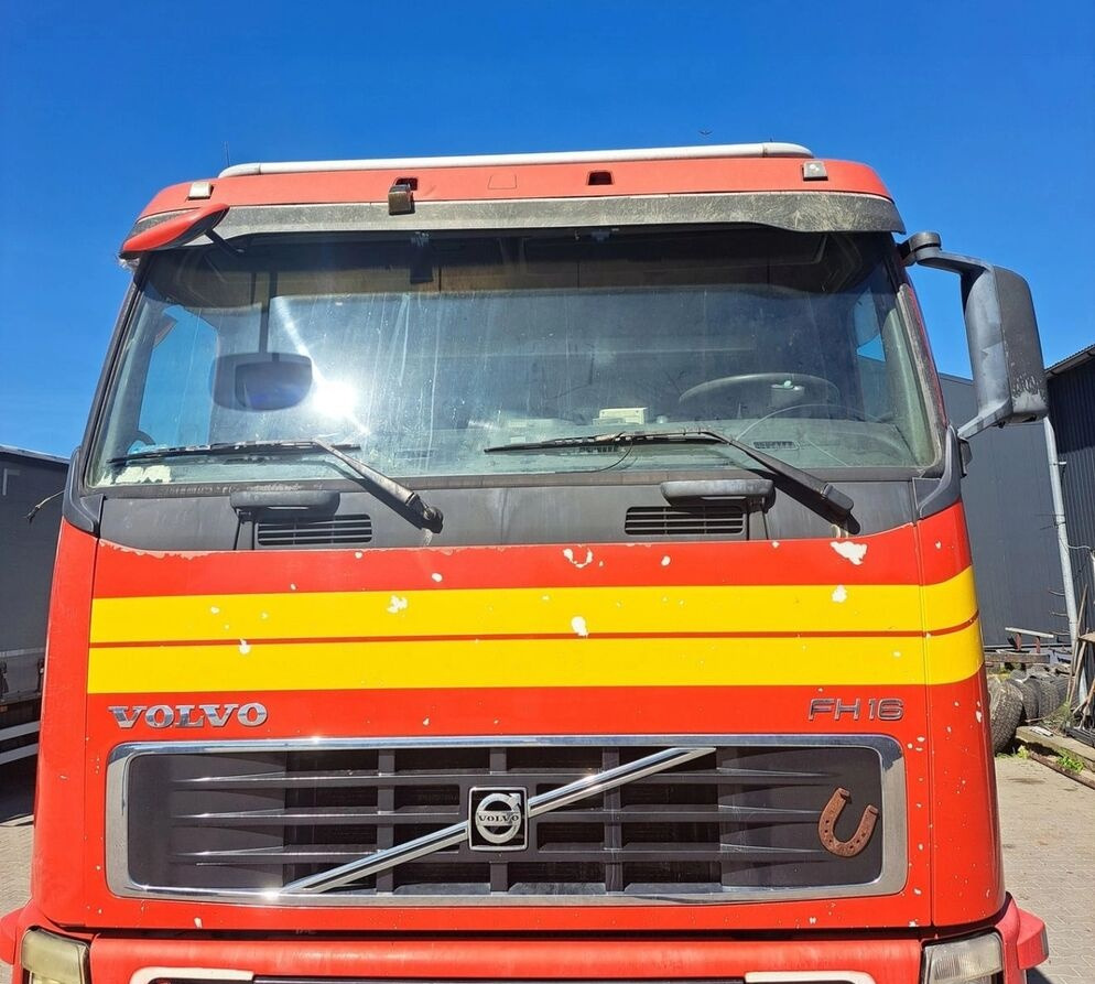 Volvo SPRZEDAM KABINĘ FH 16 EURO 5 NISKA. Volvo - Kabina za Tovornjak: slika 3 Volvo SPRZEDAM KABINĘ FH 16 EURO 5 NISKA. Volvo - Kabina za Tovornjak: slika 3