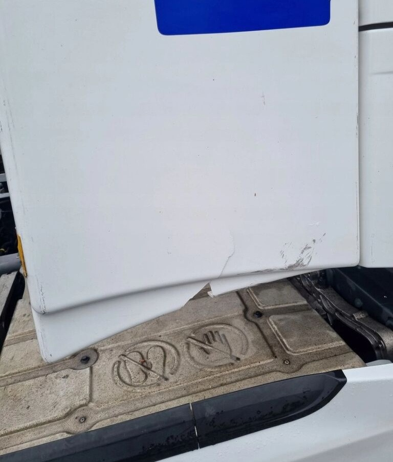 Volvo Y OWIEWKI KABINY KOMPLET FH 4 5 EURO 6 LIFT GLOBETROTTER Volvo VOLVO FH 4 5 EURO 6 LIFT GLOBETROTTER - Aerodinamika/ Spojler za Tovornjak: slika 1 Volvo Y OWIEWKI KABINY KOMPLET FH 4 5 EURO 6 LIFT GLOBETROTTER Volvo VOLVO FH 4 5 EURO 6 LIFT GLOBETROTTER - Aerodinamika/ Spojler za Tovornjak: slika 1