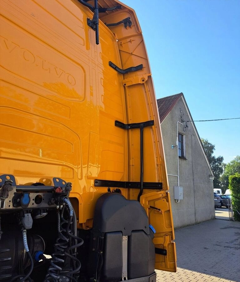 Volvo Y OWIEWKI KABINY KOMPLET FH 4 EURO 6 GLOBETROTTER Volvo FH4 Euro 6 Globetrotter - Aerodinamika/ Spojler za Tovornjak: slika 4 Volvo Y OWIEWKI KABINY KOMPLET FH 4 EURO 6 GLOBETROTTER Volvo FH4 Euro 6 Globetrotter - Aerodinamika/ Spojler za Tovornjak: slika 4