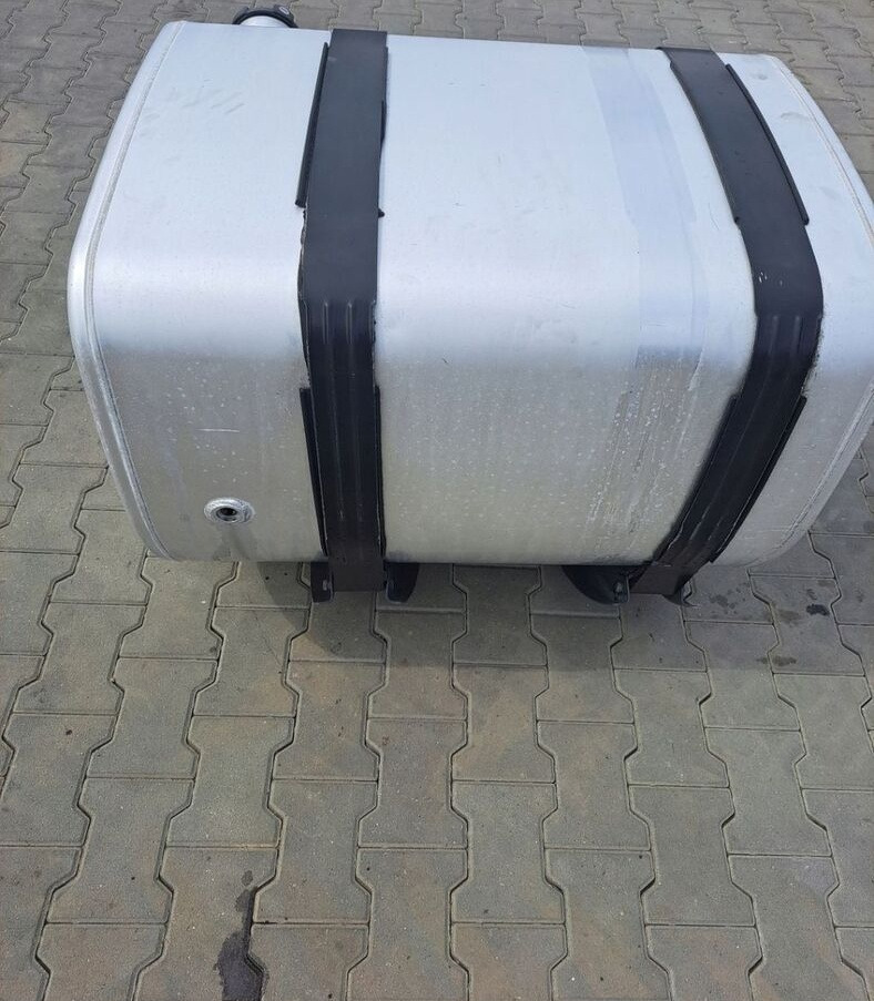 Volvo ZBIORNIK PALIWA RENAULT GAMA RANGE T 90/70/70 365L 1 - Rezervoar za gorivo za Tovornjak: slika 4 Volvo ZBIORNIK PALIWA RENAULT GAMA RANGE T 90/70/70 365L 1 - Rezervoar za gorivo za Tovornjak: slika 4