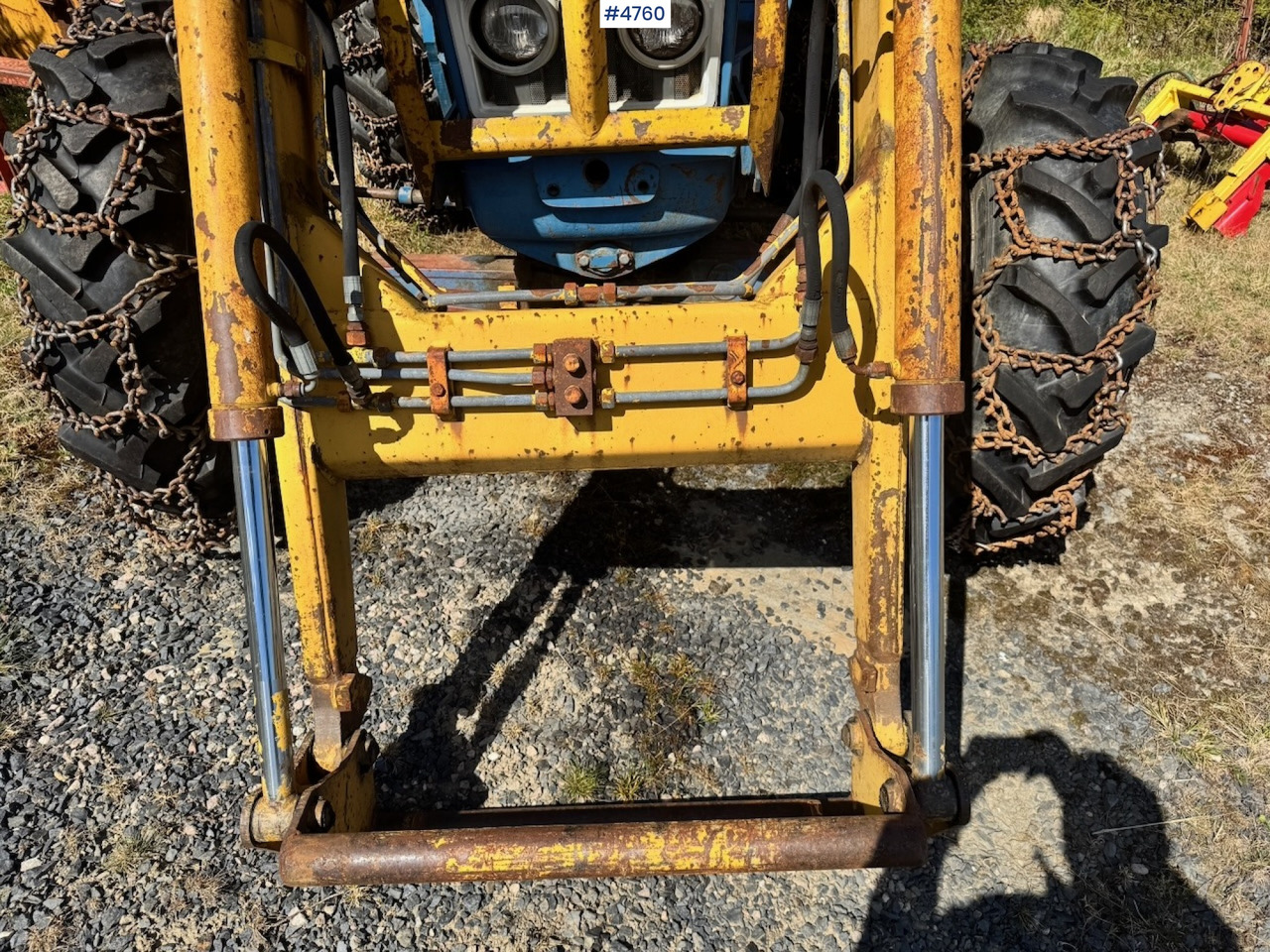 Traktor 1978 Ford 6600 4x4 w/ Front Loader, Bucket, Twin Wheels and Winch.: slika 13