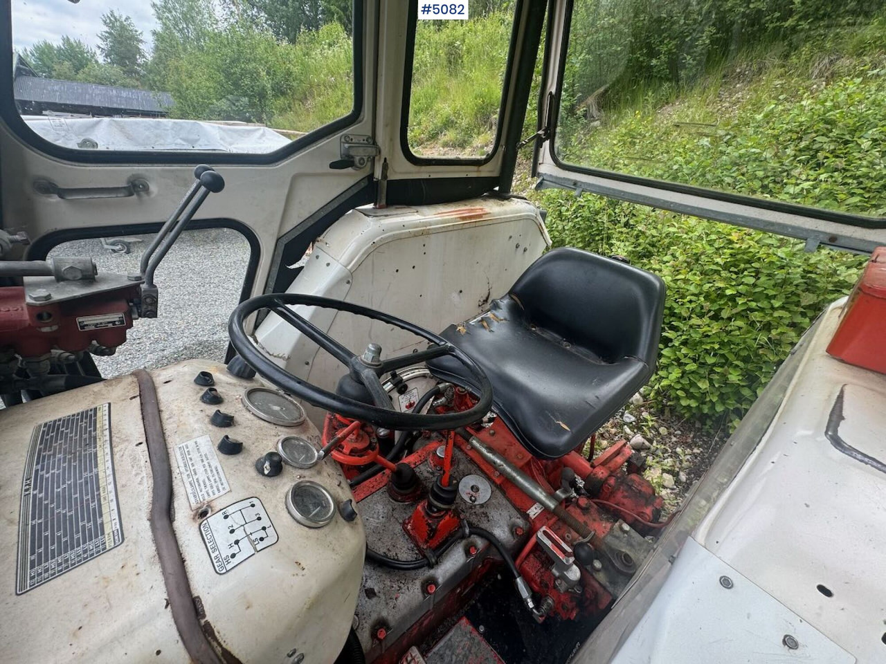1980 David Brown 885 w/ front loader and bucket - Traktor: slika 4 1980 David Brown 885 w/ front loader and bucket - Traktor: slika 4