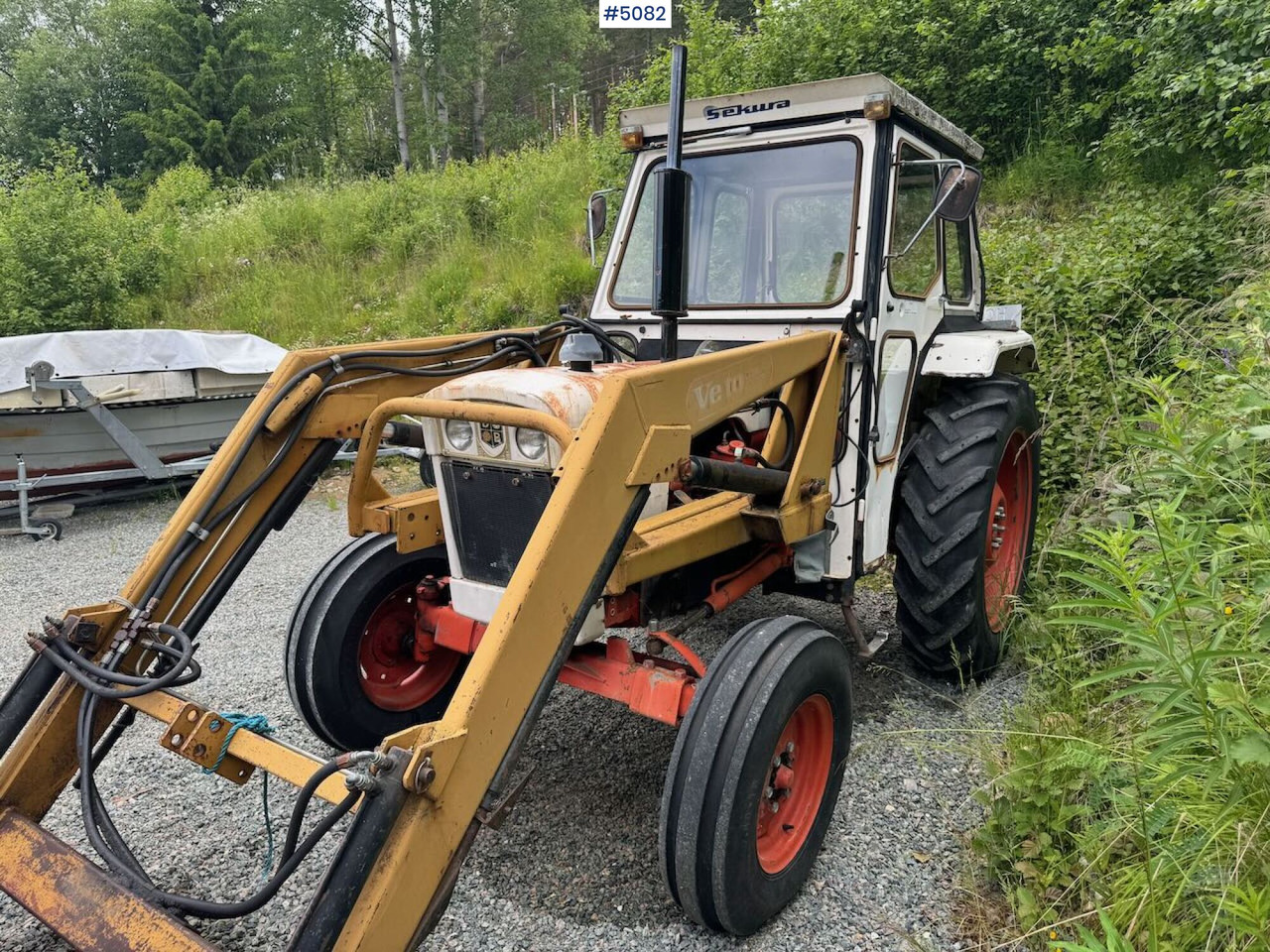 1980 David Brown 885 w/ front loader and bucket - Traktor: slika 2 1980 David Brown 885 w/ front loader and bucket - Traktor: slika 2