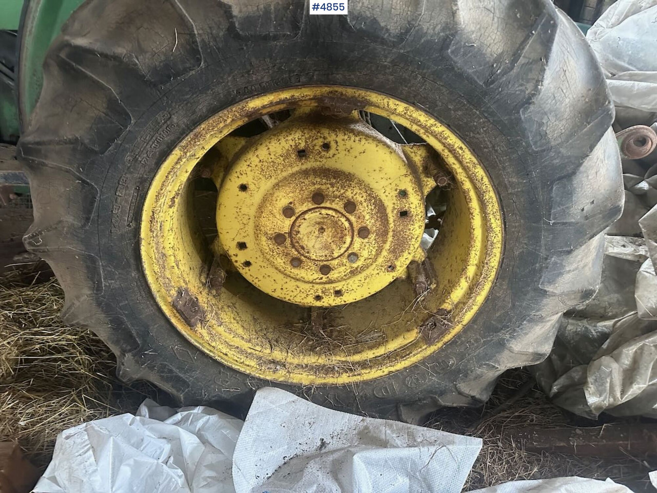 1980 John Deere 1030 tractor w/ twin deck and duun cabin. See hours. lizing 1980 John Deere 1030 tractor w/ twin deck and duun cabin. See hours.: slika 11