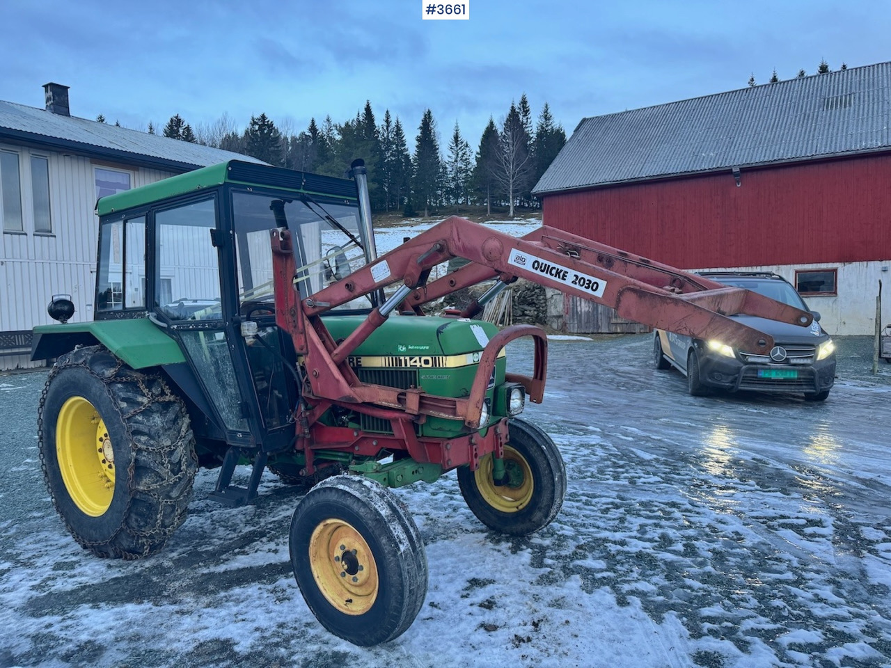 1980 John Deere 1140 Synchron w/ Front loader and bucket - Traktor: slika 1 1980 John Deere 1140 Synchron w/ Front loader and bucket - Traktor: slika 1