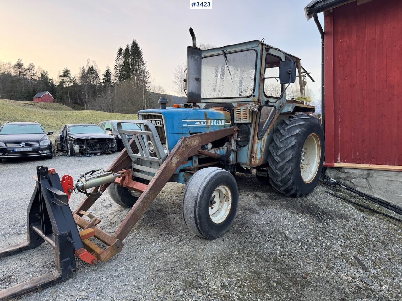1981 Ford 4600 w/front loader, bucket and pallet fork. - Traktor: slika 1 1981 Ford 4600 w/front loader, bucket and pallet fork. - Traktor: slika 1