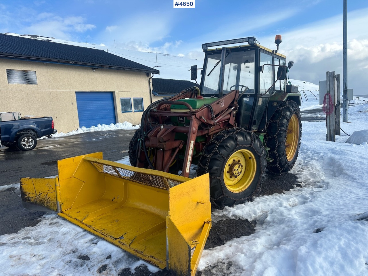 1981 John Deere 2040 w/ loader, triangle, snow blower, pallet forks and hydraulic unit. WATCH VIDEO. - Traktor: slika 1 1981 John Deere 2040 w/ loader, triangle, snow blower, pallet forks and hydraulic unit. WATCH VIDEO. - Traktor: slika 1