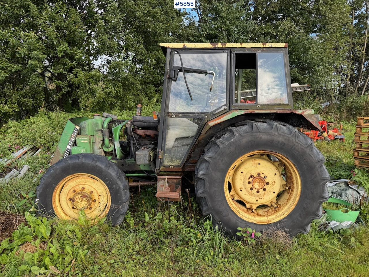 1982 John Deere 1140 with front loader and a parts tractor - Traktor: slika 5 1982 John Deere 1140 with front loader and a parts tractor - Traktor: slika 5