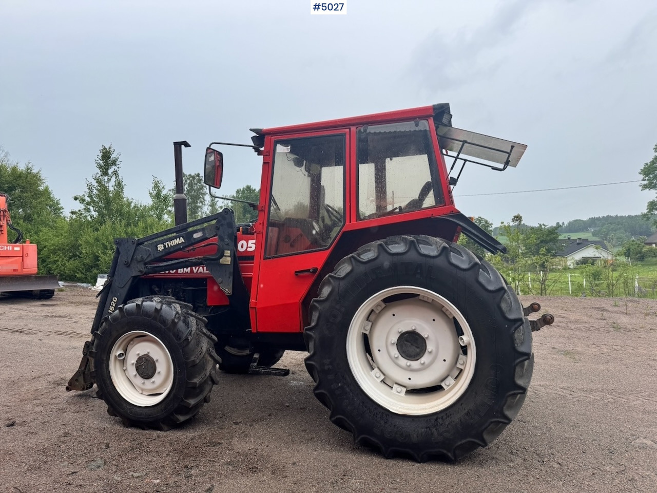 1985 Volvo Valmet 805 Turbo 4x4 w/ Front loader - Traktor: slika 3 1985 Volvo Valmet 805 Turbo 4x4 w/ Front loader - Traktor: slika 3
