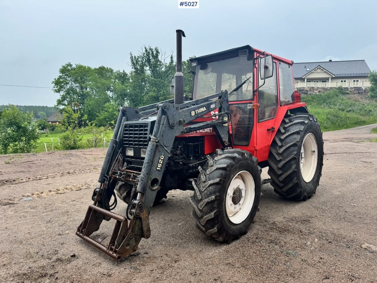 1985 Volvo Valmet 805 Turbo 4x4 w/ Front loader - Traktor: slika 2 1985 Volvo Valmet 805 Turbo 4x4 w/ Front loader - Traktor: slika 2