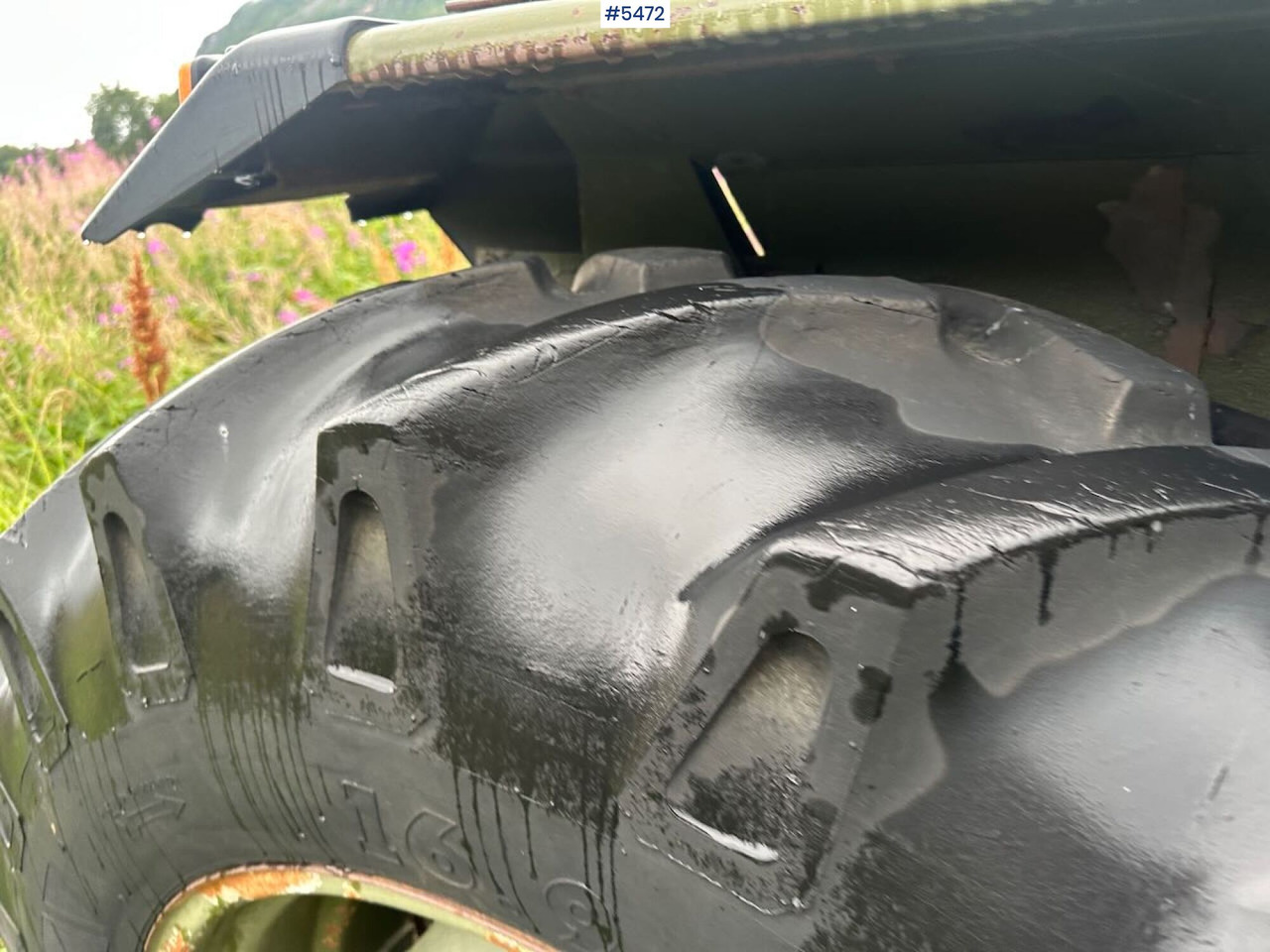 Traktor 1988 Massey-Ferguson 375 tractor w/ front loader, earthmoving bucket and snow bucket.: slika 18 Traktor 1988 Massey-Ferguson 375 tractor w/ front loader, earthmoving bucket and snow bucket.: slika 18