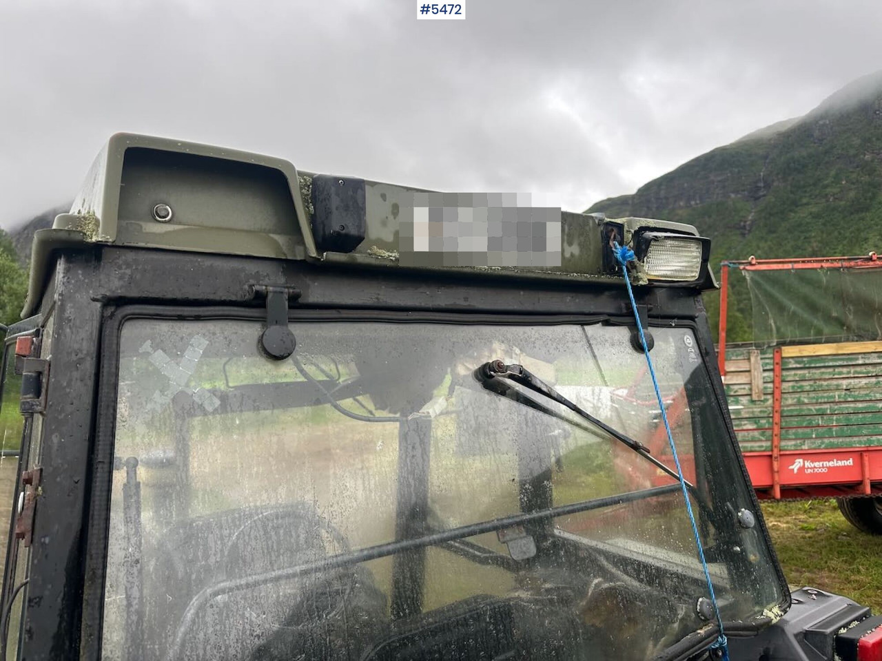 Traktor 1988 Massey-Ferguson 375 tractor w/ front loader, earthmoving bucket and snow bucket.: slika 9 Traktor 1988 Massey-Ferguson 375 tractor w/ front loader, earthmoving bucket and snow bucket.: slika 9