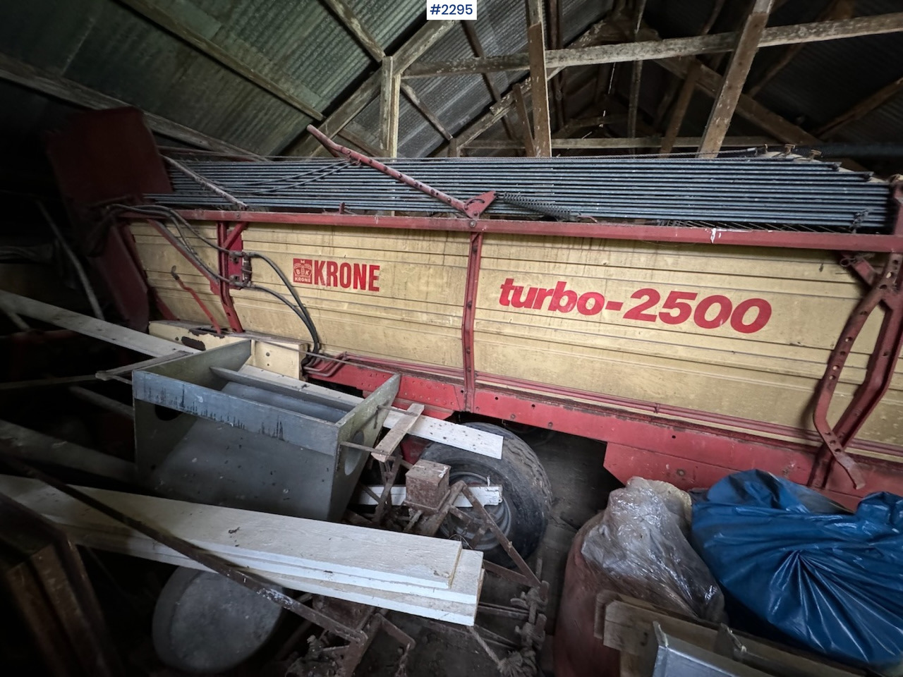 1990 Krone Turbo 2500 Loading trolley - Oprema za obračalnike: slika 3 1990 Krone Turbo 2500 Loading trolley - Oprema za obračalnike: slika 3