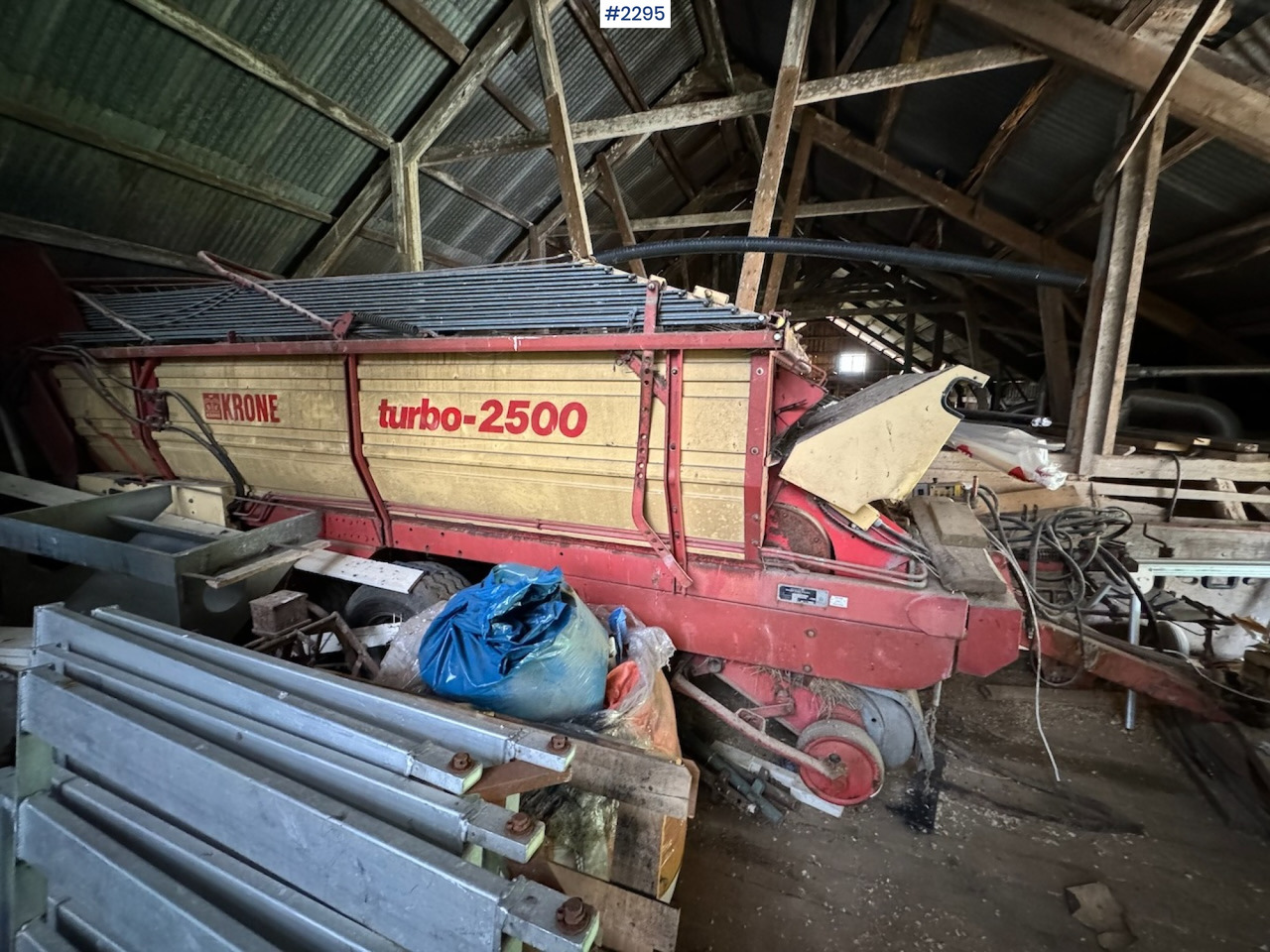 1990 Krone Turbo 2500 Loading trolley - Oprema za obračalnike: slika 1 1990 Krone Turbo 2500 Loading trolley - Oprema za obračalnike: slika 1