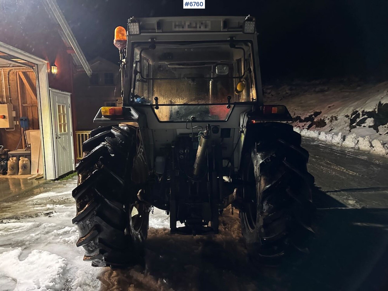 1991 Massey-Ferguson 362 4x4 tractor with chains - Traktor: slika 5 1991 Massey-Ferguson 362 4x4 tractor with chains - Traktor: slika 5