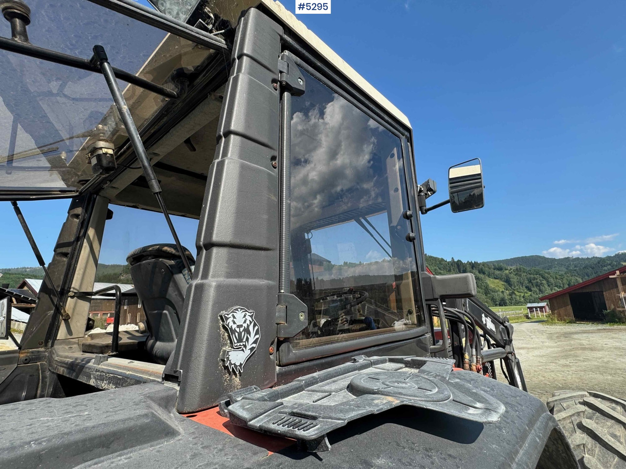 Traktor 1995 SAME Antares tractor w/ front loader. WATCH VIDEO!: slika 9 Traktor 1995 SAME Antares tractor w/ front loader. WATCH VIDEO!: slika 9