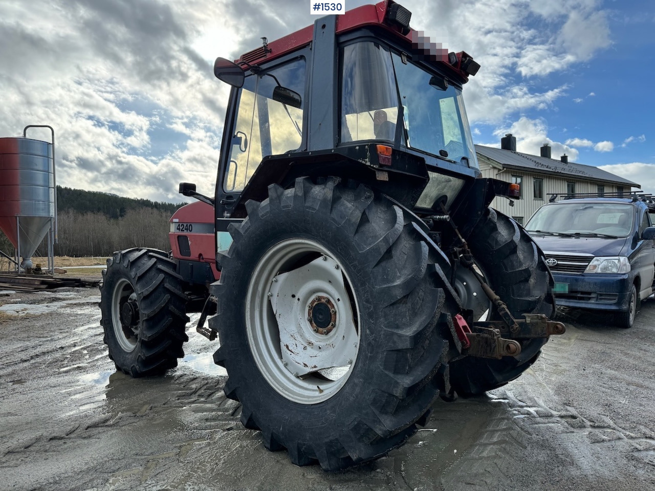 1996 Case CASE IH 4240 XL - Traktor: slika 5 1996 Case CASE IH 4240 XL - Traktor: slika 5