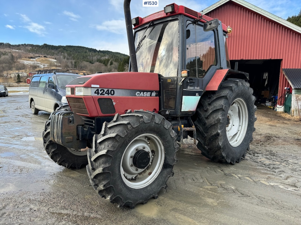 1996 Case CASE IH 4240 XL - Traktor: slika 3 1996 Case CASE IH 4240 XL - Traktor: slika 3