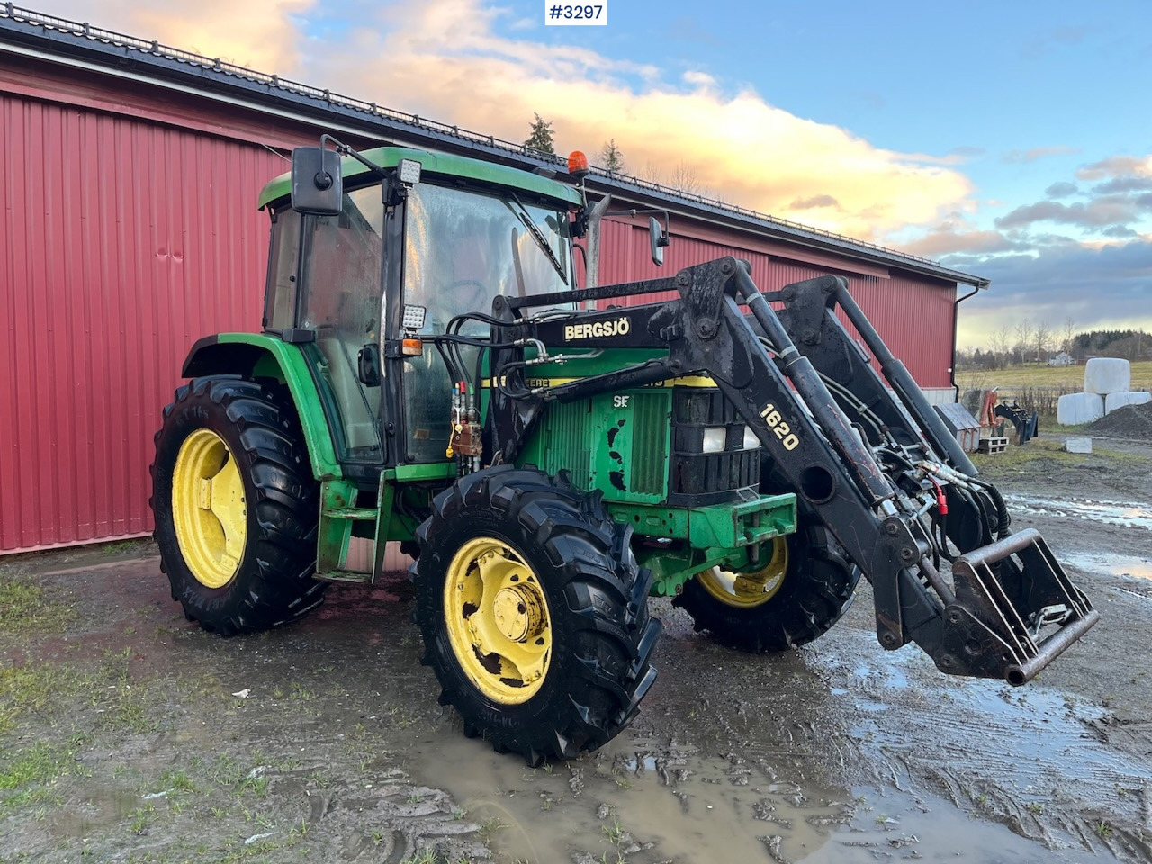 1999 John Deere 6210 SE with Front Loader - Traktor: slika 4 1999 John Deere 6210 SE with Front Loader - Traktor: slika 4