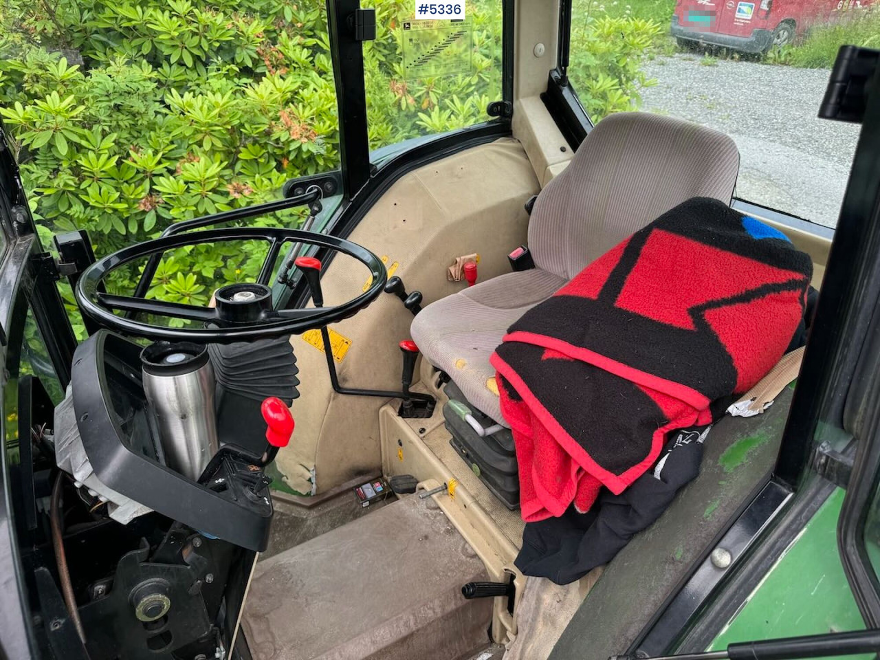 Traktor 2001 John Deere 5500: slika 20
