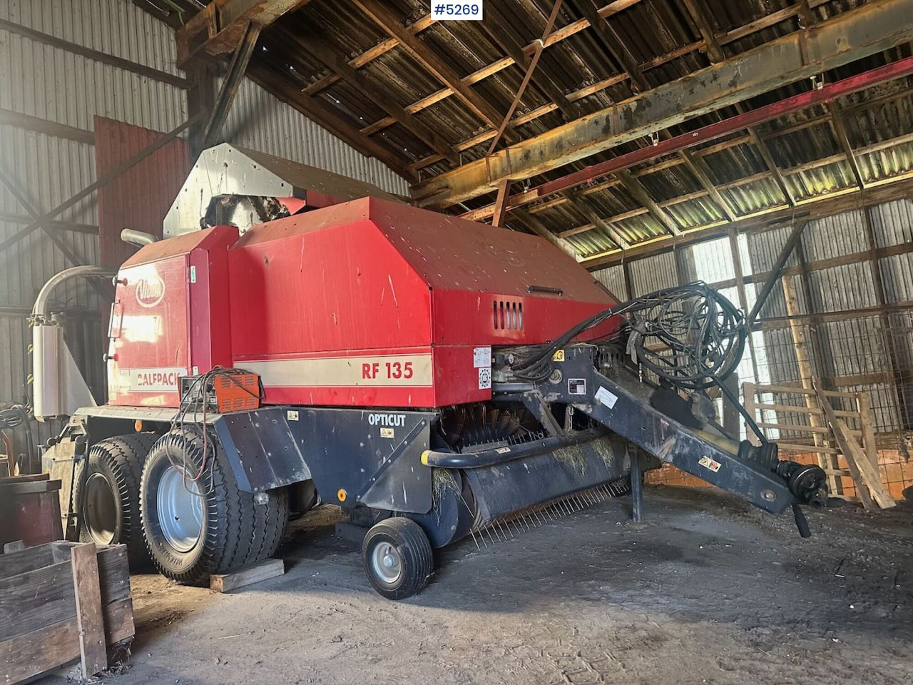 2003 Vicon RF 135 opticut round baler. - Oprema za obračalnike: slika 1 2003 Vicon RF 135 opticut round baler. - Oprema za obračalnike: slika 1